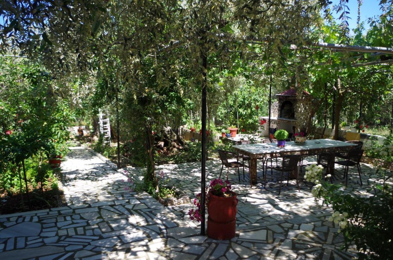 Garden Guesthouse Скала-Каллирахис Экстерьер фото
